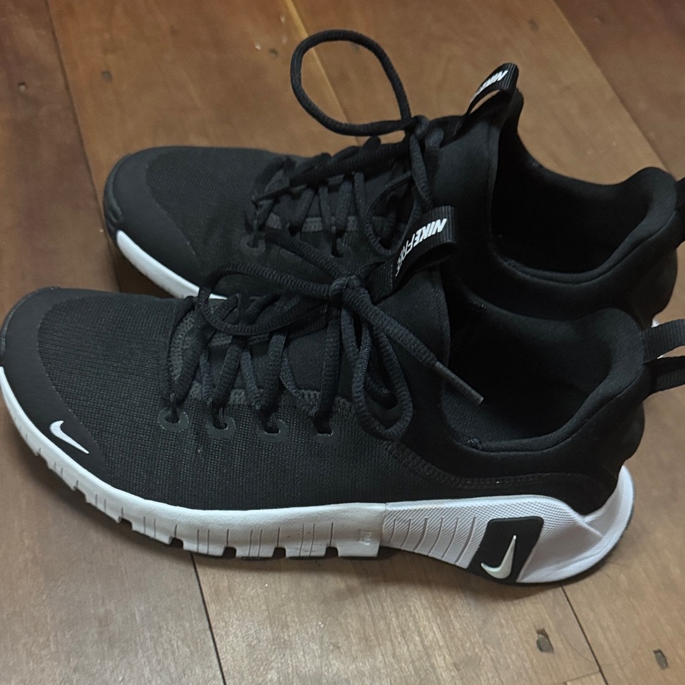 Nike free metcon 6 women’s size 8.5